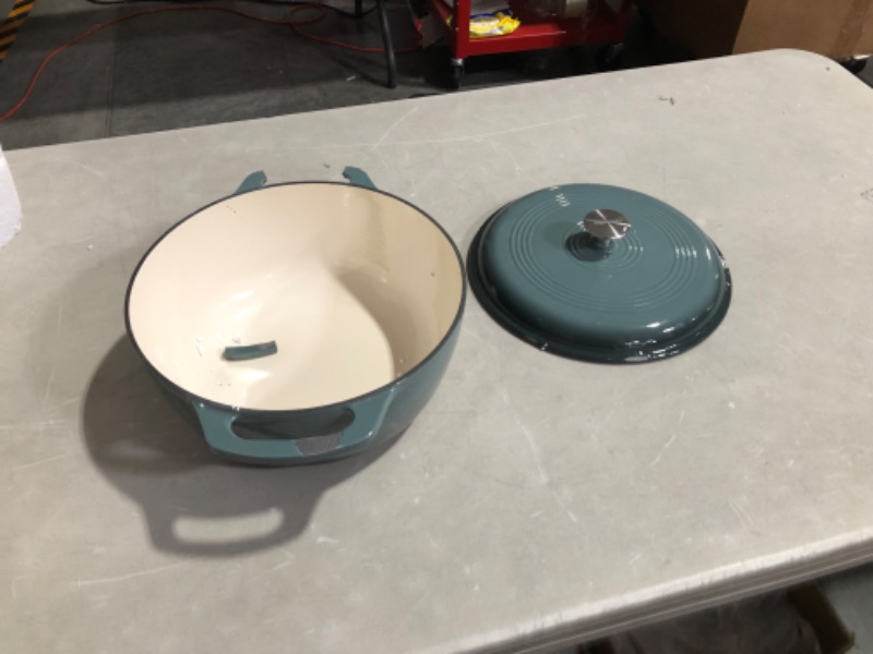 Photo 5 of ***CHIPPED AND DAMAGED - SEE PICTURES***
Amazon Basics Enameled Cast Iron Covered Dutch Oven, 6-Quart, Grey