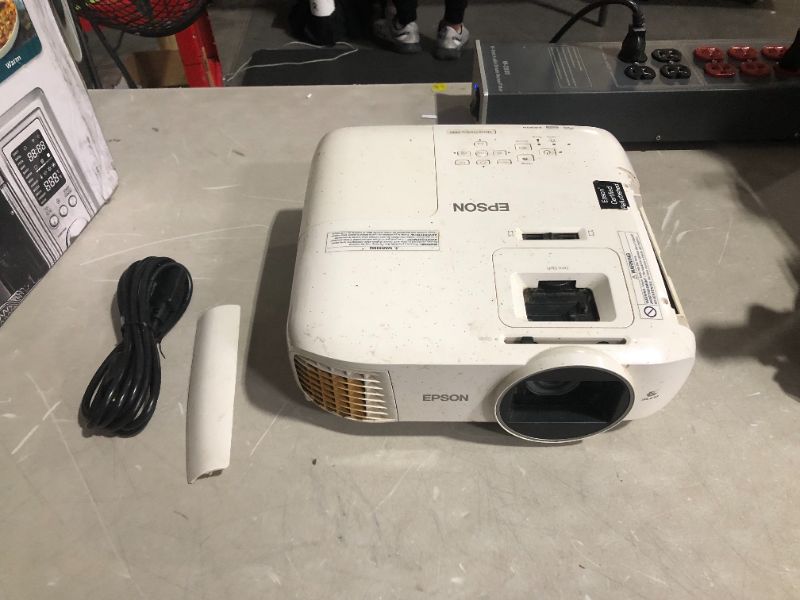 Photo 2 of ***HEAVILY USED AND DIRTY - SEE NOTES***
Epson Home Cinema 2100 1080p 3LCD projector