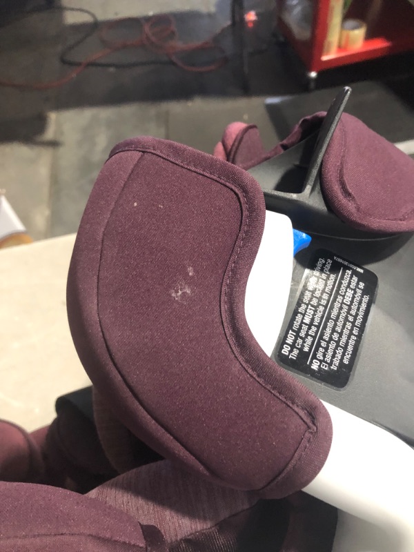 Photo 1 of ***CUP HOLDERS MISSING - USED AND DIRTY - SEE PICTURES***
Graco® Turn2Me™ 3-in-1 Car Seat, London 