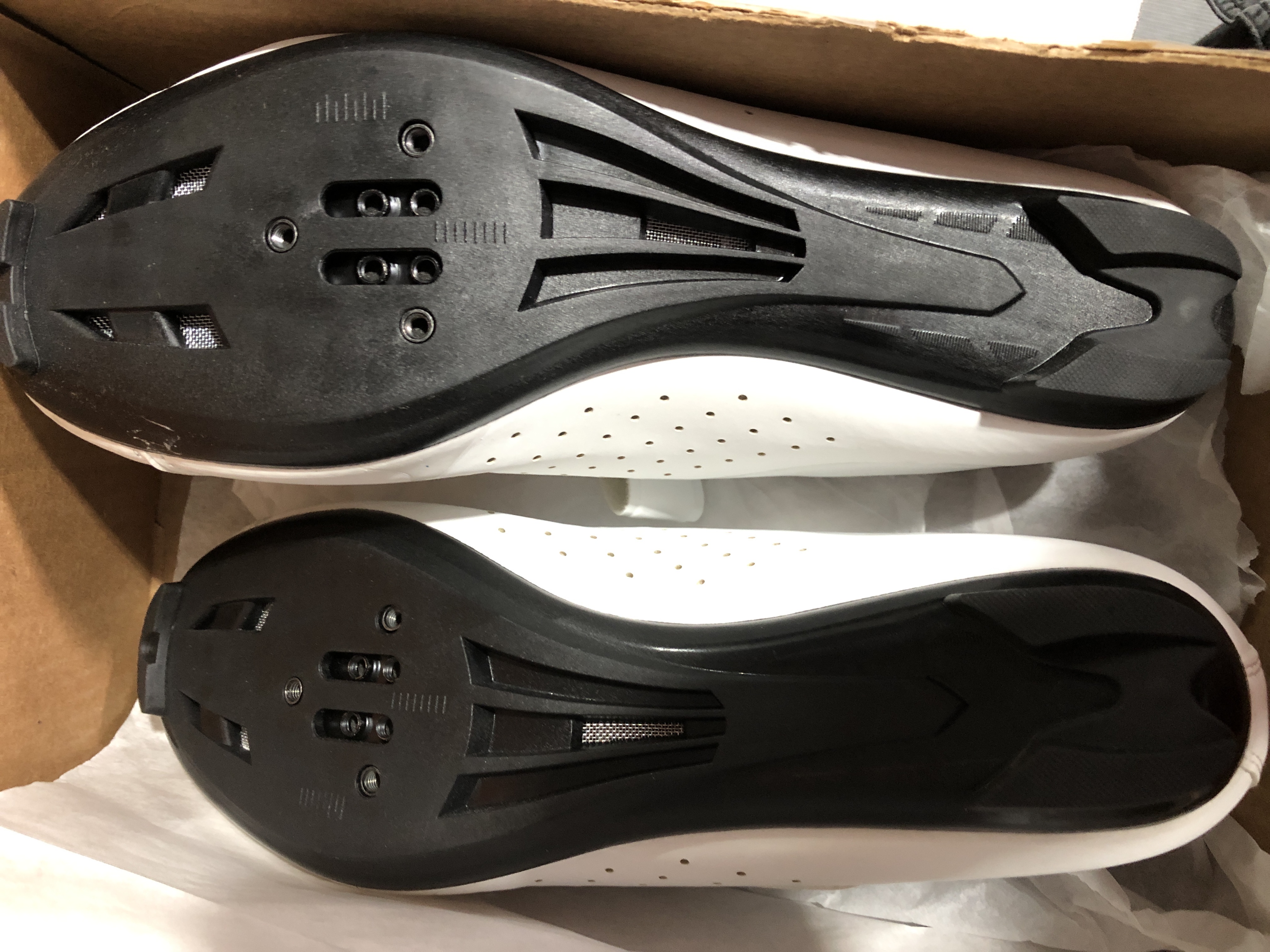 Photo 3 of * incomplete * see images * 
Mens Cycling Shoes with Look Delta Cleat - Compatible with Peloton SPD Clips - 