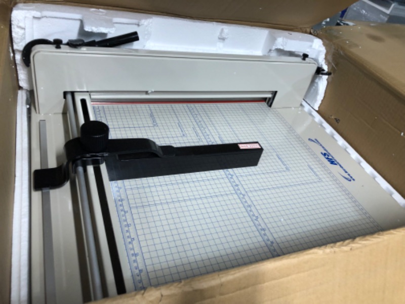 Photo 2 of HFS 17" Blade A3 Heavy Duty Guillotine Paper Cutter (A3-17'' Paper Cutter)