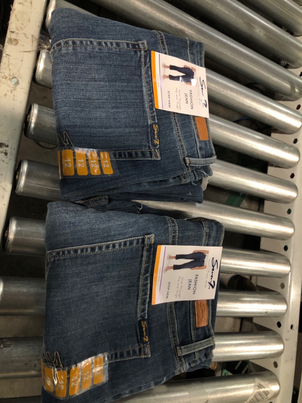 Photo 1 of **SEE NOTES**
Seven7 Ladies High-Rise Step Hem Cropped Fashion Jean  SIZE 12 (2PACK)