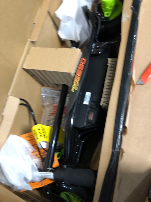 Photo 1 of ***SEE NOTES***Razor Power Core E90 Electric Scooter - Hub Motor, Up to 10 mph and 80 min Ride Time, for Kids 8 and Up Green Standard Packaging