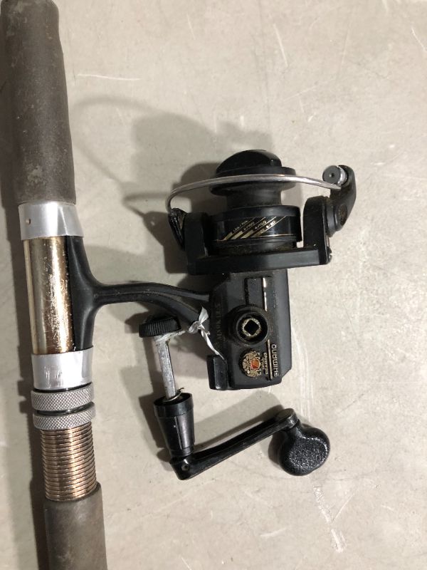 Photo 4 of ***DAMAGED - SEE NOTES***
Penn Battle III Spinning Reel and Fishing Rod Combo 4000 Reel Size - 7' - Medium - 3pc Battle III