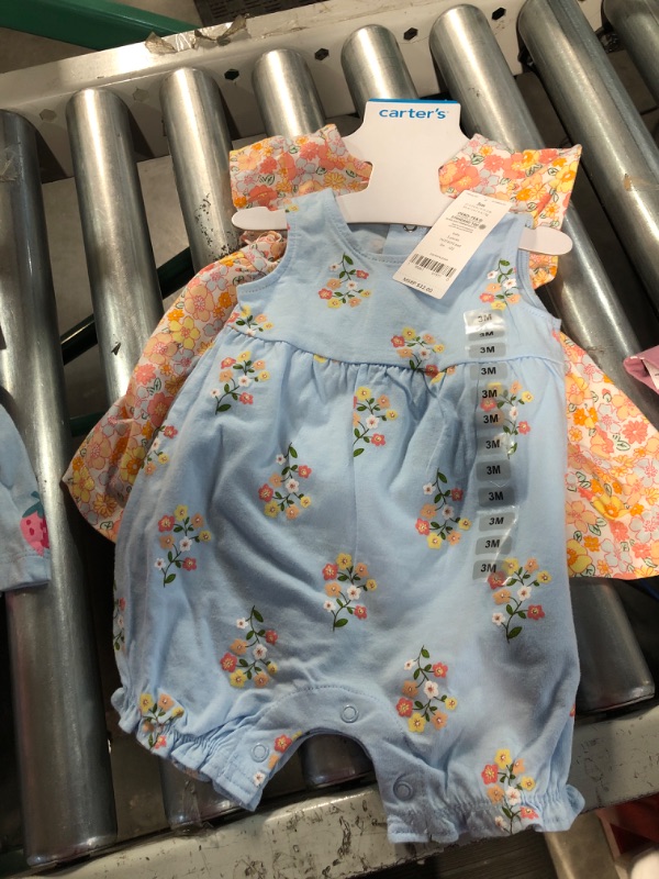 Photo 1 of Carter's 3 Piece baby girl clothes Size 3M