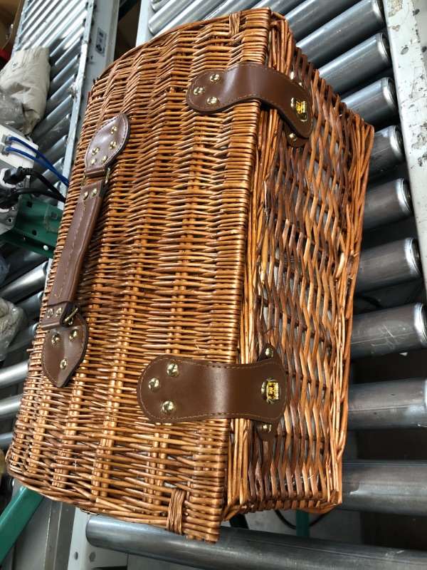 Photo 2 of (USED) Juvale Large Wicker Picnic Basket, 4 Person Set  (18 x 12 x 10 in, Brown)