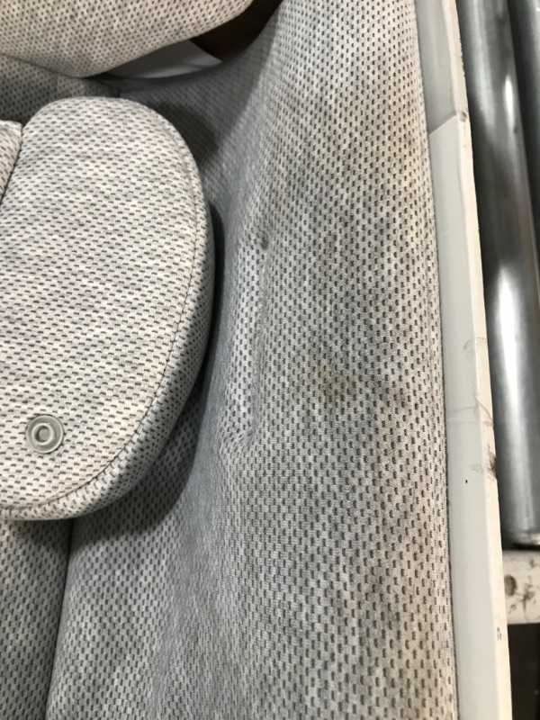 Photo 4 of (USED AND NEEDS TO BE CLEAN) UPPAbaby Infant Snugseat