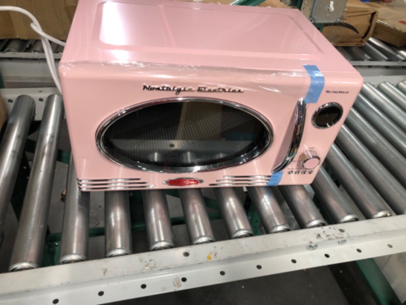 Photo 3 of (MICROWAVE ONLY)Nostalgia Retro Countertop Microwave Oven, 0.9 Cu. Ft. 800-Watts, Child Lock, Cu.Ft, PinkDusty Rose