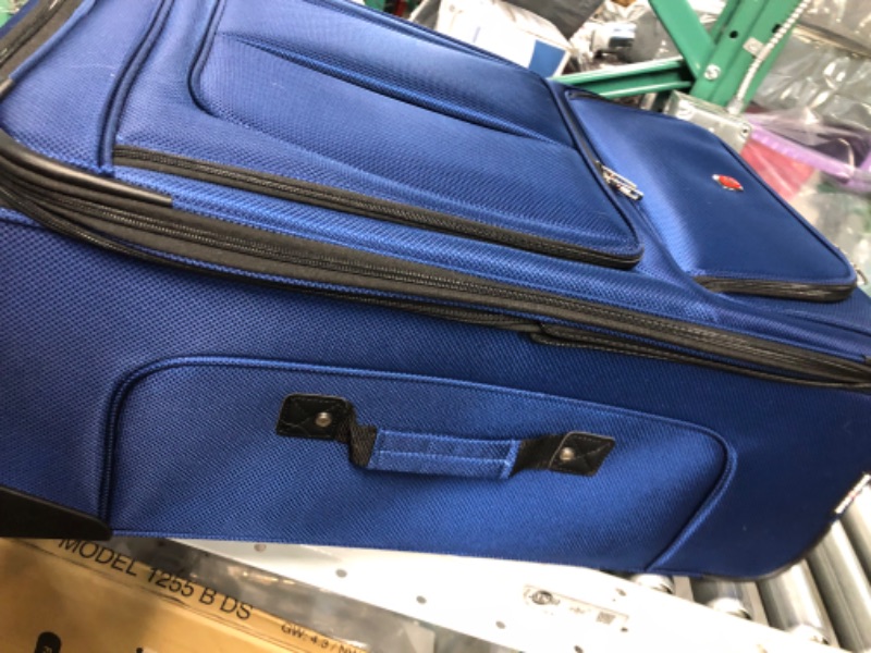 Photo 6 of *SEE NOTES* SwissGear Sion Softside Expandable Roller Luggage, Blue, Checked-Large 29-Inch Checked-Large 29-Inch Blue