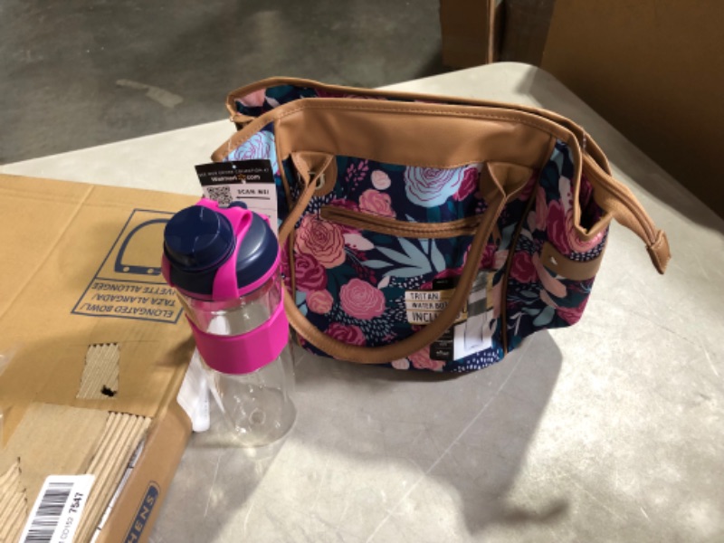 Photo 2 of ***MISSING SHAKER PIECE IN BOTTLE - NO PACKAGING***
Fit & Fresh Beechwood Adult Insulated Lunch Bag with Side Pouches & Carry Handles, 