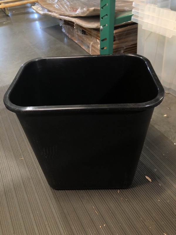 Photo 2 of United Solutions 7 Gallon / 28 Quart Space Saving Trash Wastebasket, 