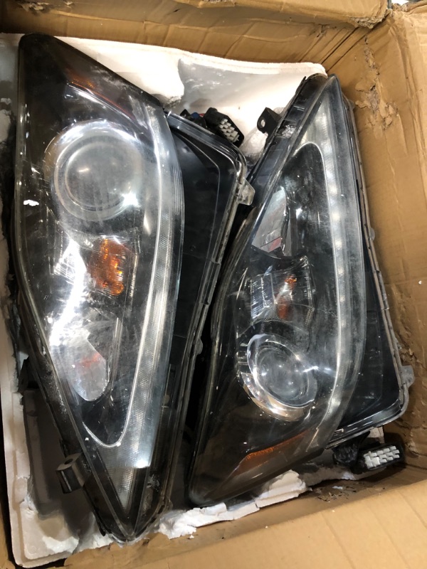 Photo 2 of [READ NOTES]
VLAND Led Headlights Compatible with Lexus IS250/ IS250C IS350 IS350C IS220d 2006-2012, ISF 2008-2014 w/ Sequential Indicator w/ Projecctor w/ Clear Reflector