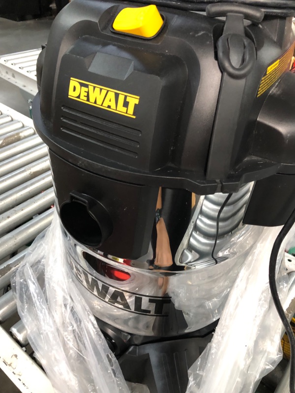 Photo 4 of [FOR PARTS, READ NOTES]
DEWALT 10 gallon Stainless Steel Wet/Dry Vaccuum