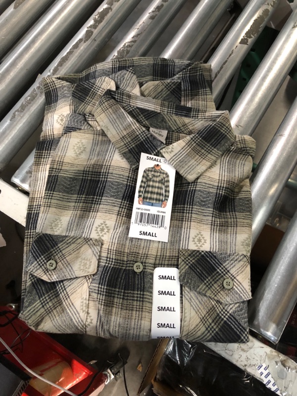 Photo 3 of *NO STOCK PHOTO*  flannel size small