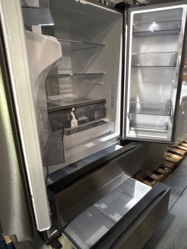 Photo 13 of Samsung Mega Capacity 29.8-cu ft 4-Door Smart French Door Refrigerator with Dual Ice Maker 