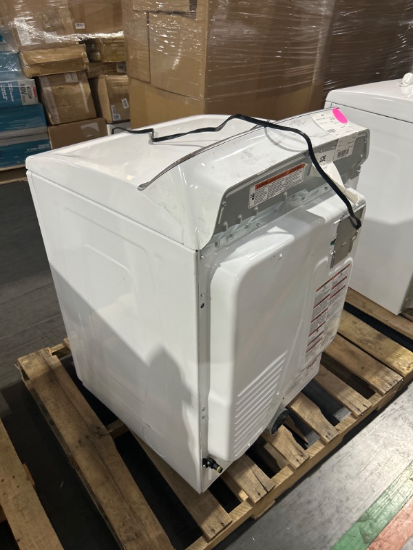 Photo 2 of Maytag Smart Capable 7.4-cu ft Hamper DoorSmart Gas Dryer (White)