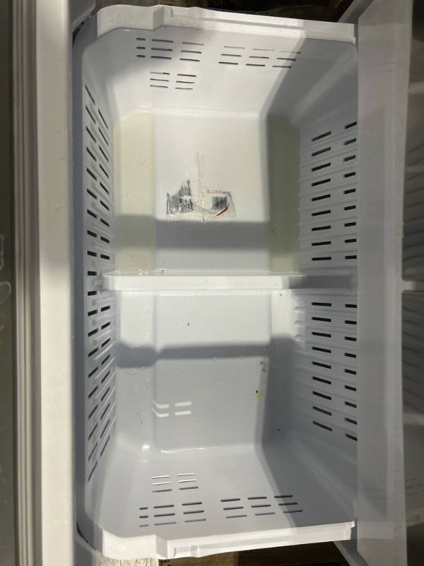 Photo 1 of Samsung 27-cu ft French Door Refrigerator with Dual Ice Maker (Fingerprint Resistant Stainless Steel) 