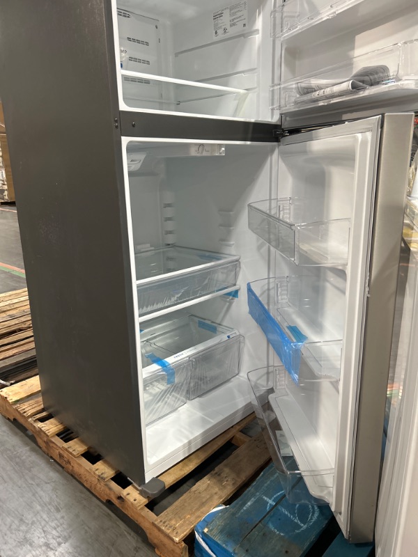 Photo 6 of Frigidaire Garage-Ready 20-cu ft Top-Freezer Refrigerator (Fingerprint Resistant Stainless Steel)