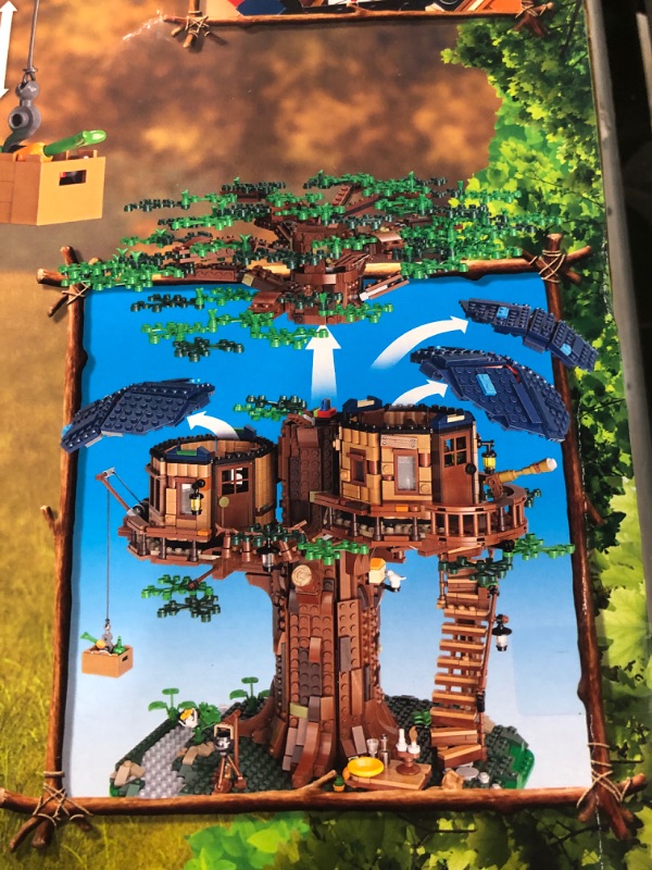 Photo 4 of **factory sealed**LEGO Ideas Tree House 21318 Building Toy Set for Kids, Boys, and Girls Ages 16+ (3,036 Pieces) Kit