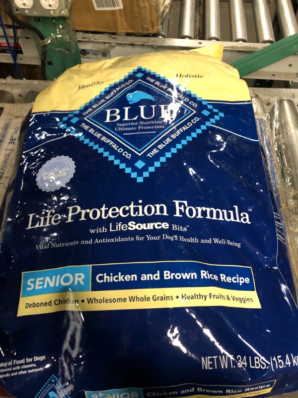 Photo 2 of *EXPIRES NOV 2023* Blue Buffalo Life Protection Formula Natural  34 Pound (Pack of 1)