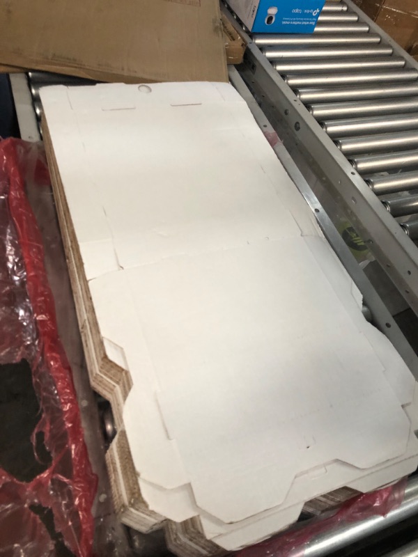 Photo 1 of DHG PROFESSIONAL 50 Pack Corrugated Pizza Box - White Cardboard (8" x 8")