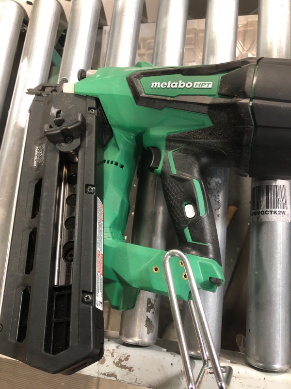 Photo 2 of * no battery * used item * sold for parts *
Metabo HPT 18V MultiVolt Cordless Framing Nailer | Uses 21 Degree Full Round Head Plastic Strip Nails 