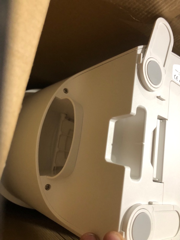 Photo 4 of [FOR PARTS, READ NOTES]
PETLIBRO Vacuum-Sealed Automatic Cat Feeders - WHITE