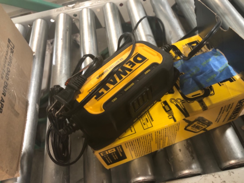 Photo 2 of DEWALT DXAEC2 DXAEC2 Professional 2-Amp Automotive Battery Charger and Maintainer