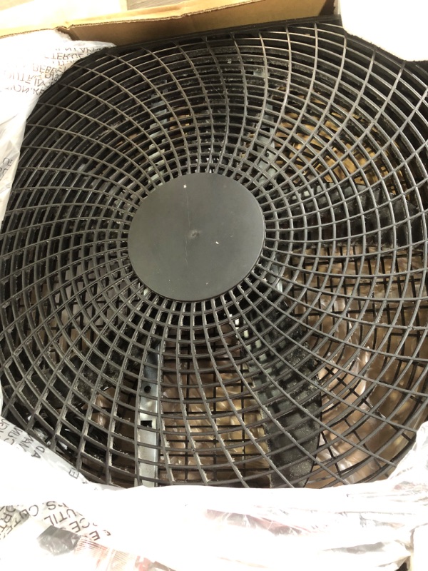 Photo 2 of * sold for parts * 
Amazon Basics 3 Speed Box Fan, 20-Inch 20-inch Box Fan