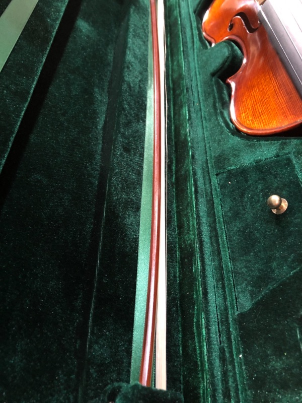 Photo 1 of **USED**
Cremona SV-500 Premier Artist Violin Outfit - 4/4 Size 4/4 Size Violin Outfit