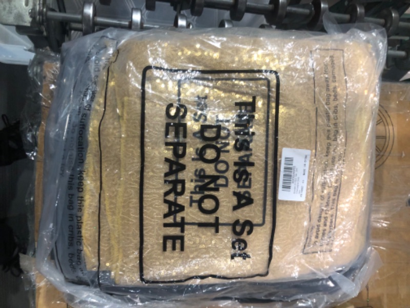 Photo 1 of Champagne gold Super Towel - 16 x 16-6 Pack 