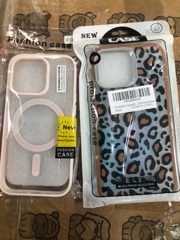 Photo 2 of (4 items) phone case/protector bundle