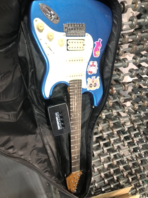 Photo 3 of (USED STILL GOOS AND TESTED) TOSTAR Electric Guitar Kit, 39 Inch Solid Right Hand Guitar Electric for Beginners with Amp + Straps + 4*Guitar Picks + 6*String Set + Tuner + Cable + Electric Guitar Bag (Lake Placid Blue)
