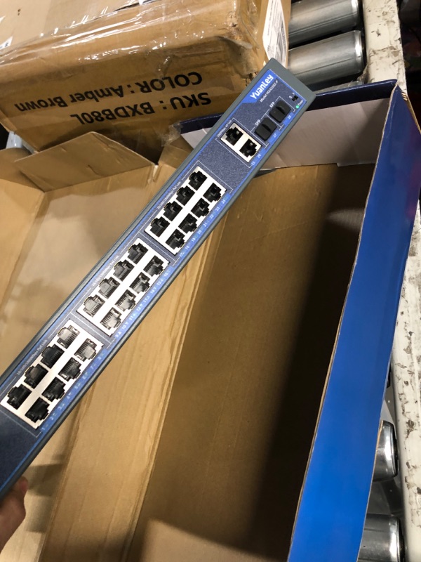 Photo 4 of 24 Port Gigabit Ethernet PoE Switch with 2 Uplink Gigabit Port & 2 SFP Port