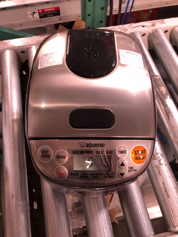 Photo 4 of * used * functional * 
Zojirushi NS-LGC05XB Micom Rice Cooker & Warmer, 3-Cups (uncooked), Stainless Black