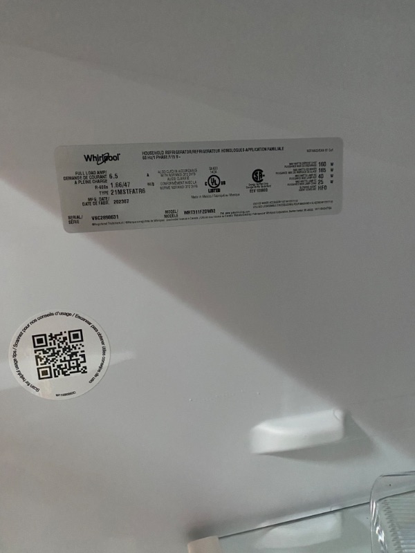 Photo 15 of **USED** ** HAS MINOR DAMAGES Whirlpool - 20.5 Cu. Ft. Top-Freezer Refrigerator - White
