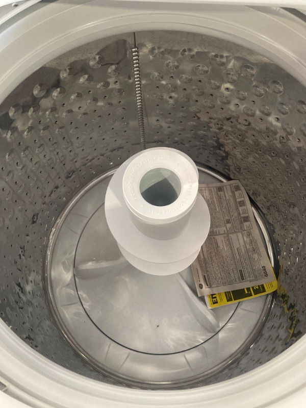 Photo 7 of (READ NOTES) GE 4.5-cu ft High Efficiency Agitator Top-Load Washer (White)
