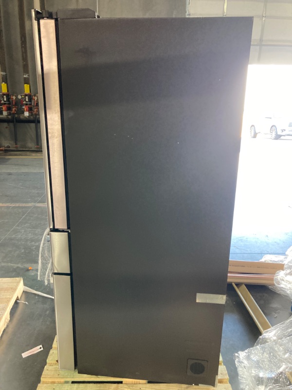 Photo 6 of GE Profile 27.9-cu ft Smart French Door Refrigerator with Ice Maker and Door within Door (Fingerprint-resistant Stainless Steel) ENERGY STAR
