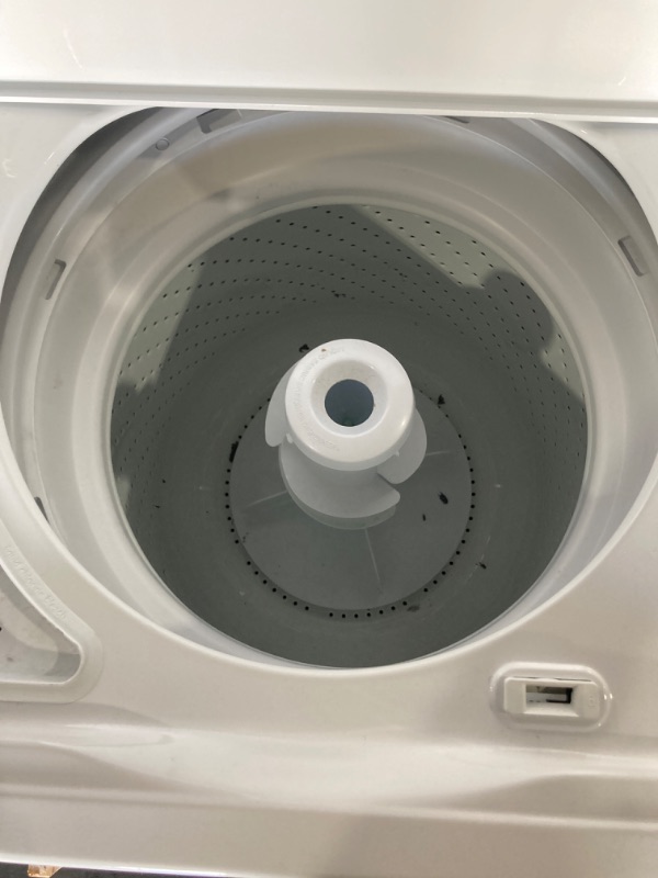 Photo 4 of (READ NOTES) Whirlpool 3.5-cu ft High Efficiency Agitator Top-Load Washer (White)