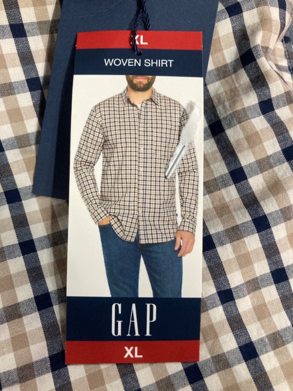 Photo 1 of GAP BUTTON UP COLLAR LONG SLEEVE - XL 