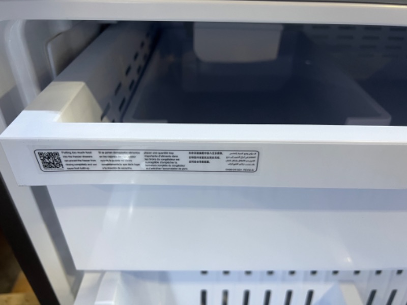 Photo 7 of ***READ NOTES***22 cu. ft. Smart 3-Door French Door Refrigerator with External Water Dispenser in Fingerprint Resistant Stainless Steel

