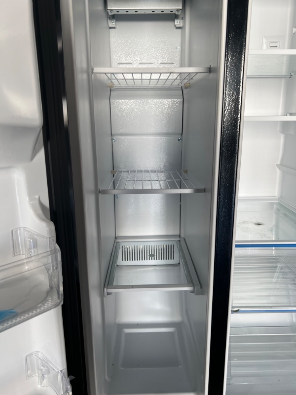 Photo 7 of ***READ NOTES***Frigidaire 22.3 Cu. Ft. 33" Standard Depth Side by Side Refrigerator
