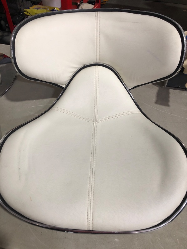 Photo 2 of * used * damaged * no hardware *
Roundhill Furniture Masaccio Cushioned Leatherette Upholstery Airlift Adjustable Swivel Barstool with Chrome Base, Set of 2, White