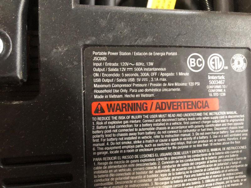 Photo 4 of ***NOT FUNCTIONAL - FOR PARTS***
STANLEY J5C09D Digital Portable Power Station Jump Starter: 1200 Peak/600 Instant Amps 