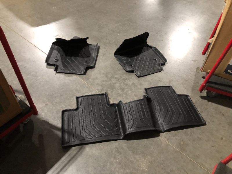 Photo 1 of ***FOR UNKNOWN MAKE AND MODEL***
Floor Mats, Black, 3 Piece