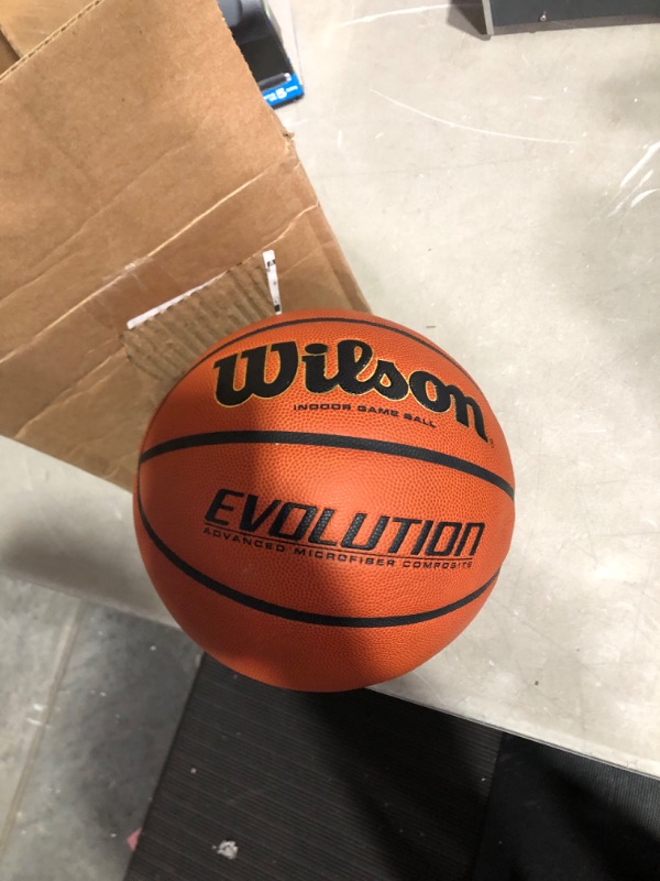 Photo 2 of **DAMAGED**SEE NOTES**NONREFUNDABLE**
WILSON Evolution Game Basketball Game Ball Size 7 - 29.5" Basketball