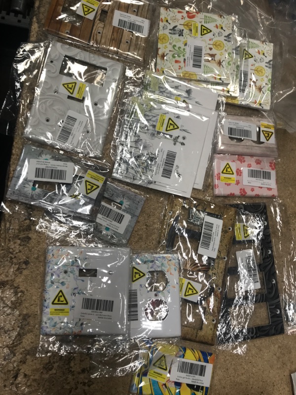 Photo 1 of 17 piece  outlet / light switch cover bundle 