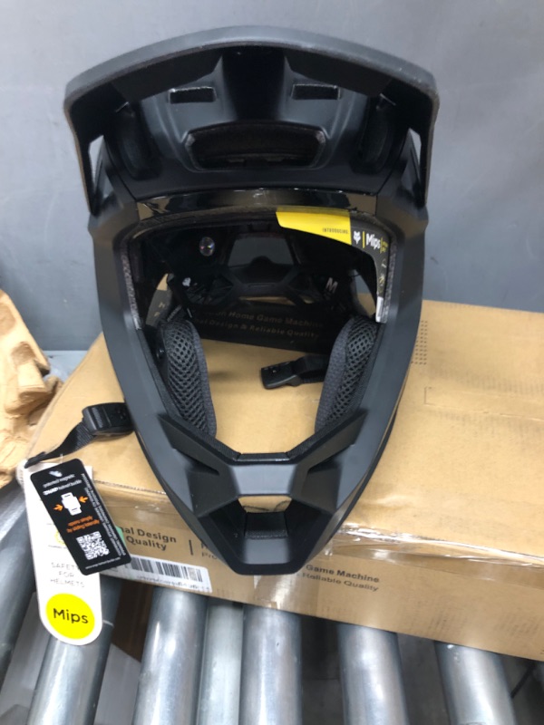 Photo 3 of **SCRATCHE** Fox Racing powersports-Helmets Proframe RS Mountain Bike Helmet BLACK FA23 Medium