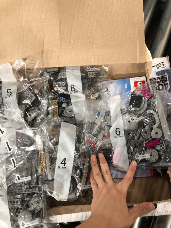 Photo 5 of **USED**
LEGO Star Wars at-at 75288 Building Kit, Fun Building Toy for Kids to Role-Play Exciting Missions in The Star Wars Universe and Recreate Classic Star Wars Trilogy Scenes (1,267 Pieces) Frustration-Free Packaging