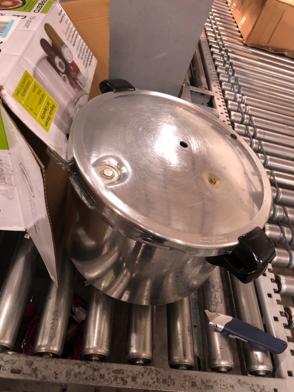 Photo 2 of **USED**
Presto 01755 16-Quart Aluminum canner Pressure Cooker, One Size, Silver & Cooking/Canning Rack for Pressure Canner